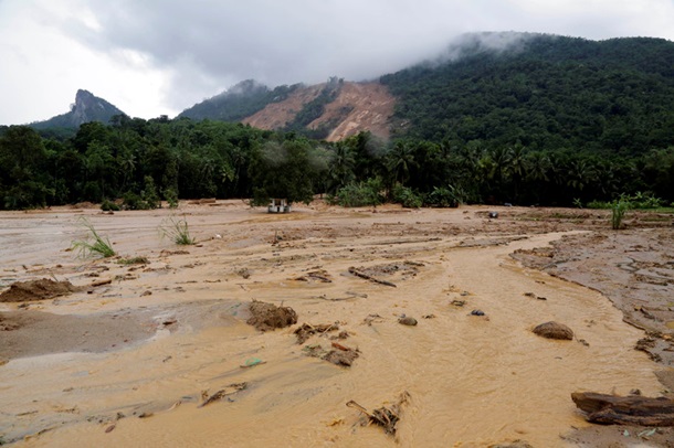 На Шри-Ланке из-за наводнений и оползней полмиллиона пострадавших. Фото
