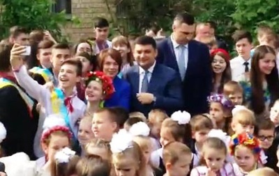 В Украинских школах сегодня последний звонок
