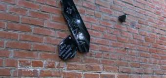 В Полтаве вандалы разбили мемориал участникам АТО