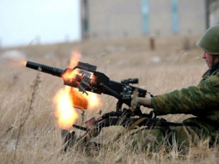 Сепаратисты 18 раз обстреляли украинских военных в АТО