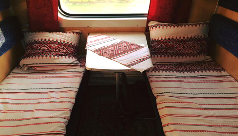 В Украине появился патриотический поезд с вышивкой. Фото