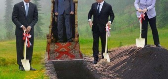 Путина похоронили на троне: новые фотожабы «взорвали» сеть