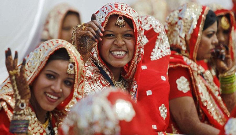 472 дочери в Индии поздравили бизнесмена в Международный День отца 