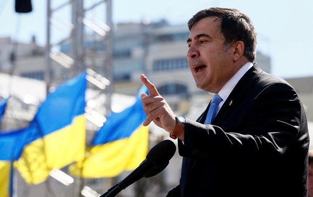 Саакашвили перенесет свой кабинет в палатку на трассу
