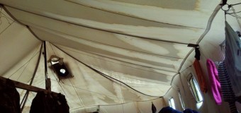Первый дождь уничтожил 500 новых палаток в АТО. Фото