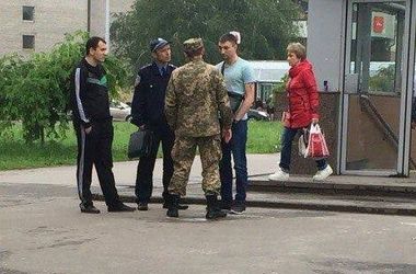 В Харькове забирают на службу в армию с улицы