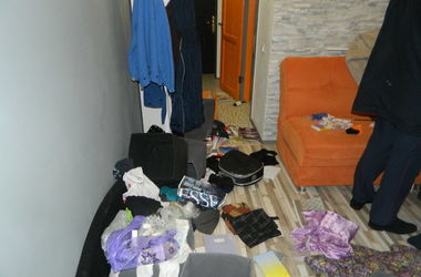 В Киеве мужчина помог девушке, а потом «обчистил» ее квартиру. Фото