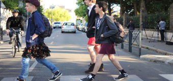 В британских школах новые нормы — мальчики будут носить юбки