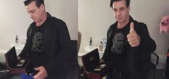 Портрет Путина дорисовали на футболке лидера Rammstein. Фото