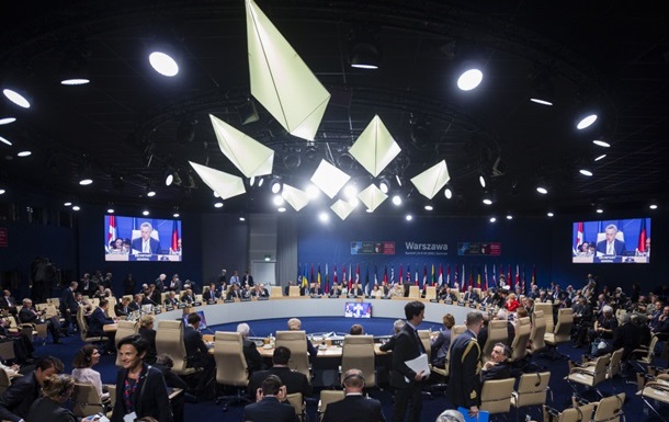 НАТО осудило военное присутствие РФ в Крыму