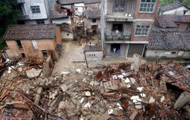 Последствия тайфуна на Тайване: трое погибших, сотни раненых. Фото