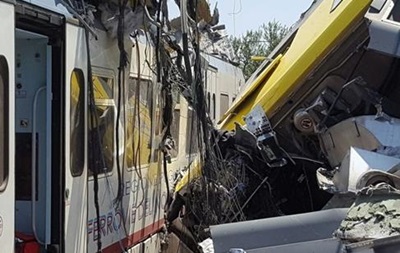 23 человека погибли на юге Италии при столкновении поездов