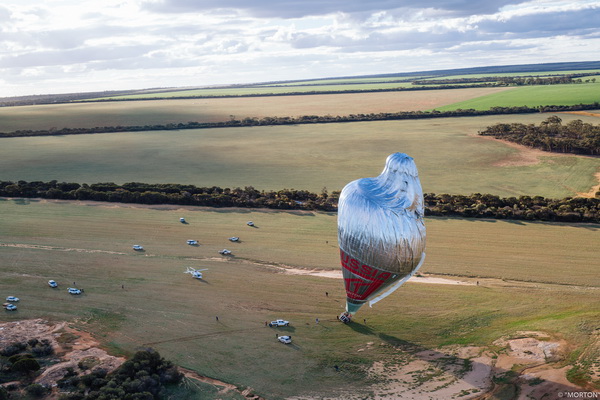 Запорожский путешественник вернулся с кругосветного путешествия на воздушном шаре. Фото