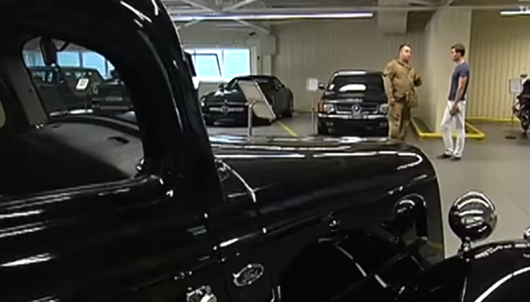 Арестованные автомобили Януковича «растворились» в воздухе. Видео