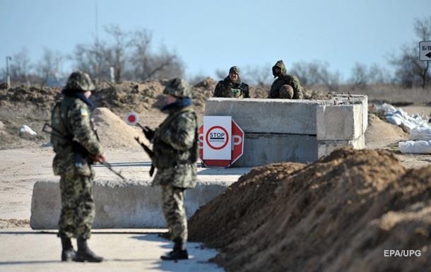 К границе с Крымом подтянули тяжелое вооружение