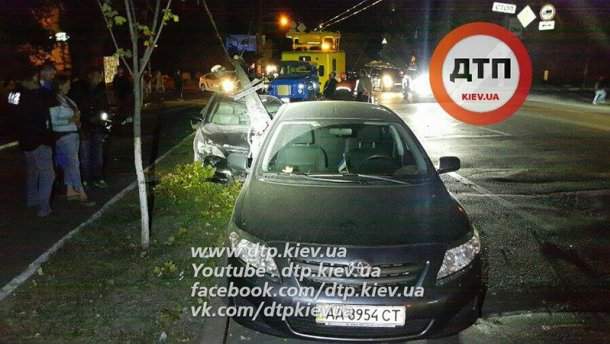 ДТП в Киеве: разбиты три авто, есть пострадавшие