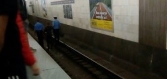 ЧП в метро Харькова: трезвый мужчина упал на рельсы. Фото