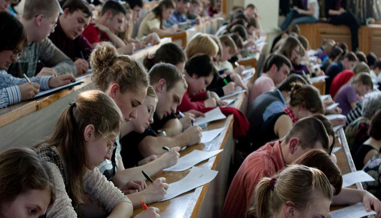 Петиция украинских студентов против отмены стипендий бьет все рекорды