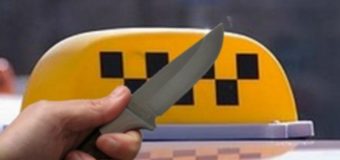 В Киеве неизвестный ножом тяжело ранил таксиста