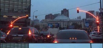 Киев «украсили» странными светофорами. Фото