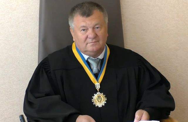 Скандальный поступок полтавского судьи шокировал сеть. Фото
