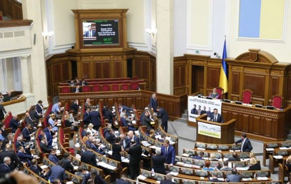 Украинских депутатов будут отправлять в армию