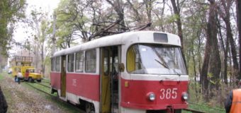 В Запорожье под обстрел попал трамвай