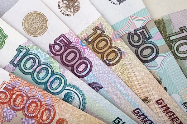 Фальшивые российские рубли заполонили Украину