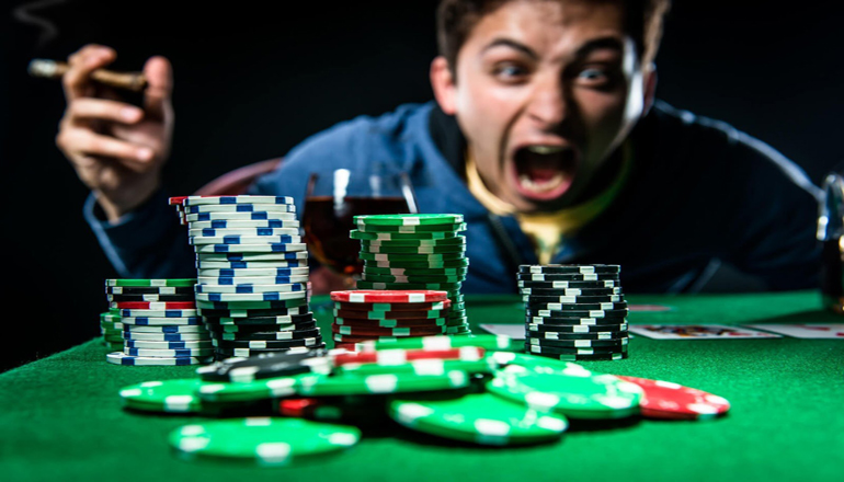 Психологи: Мозг азартных игроков и наркоманов работает одинаково