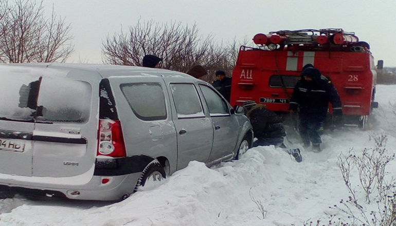 Одесский спасатель умер во время расчистки дорог от снега