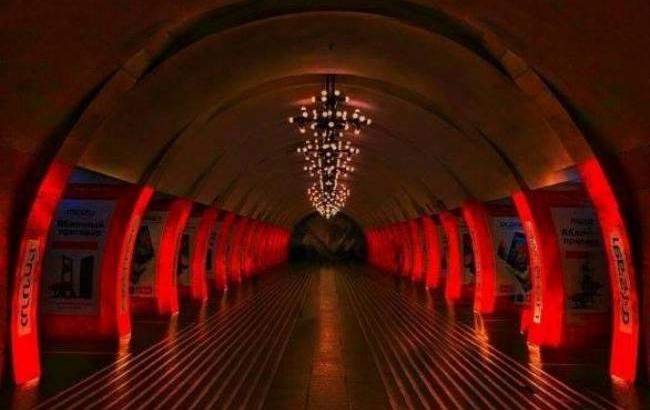 Сеть шокировало необычное фото киевского метро