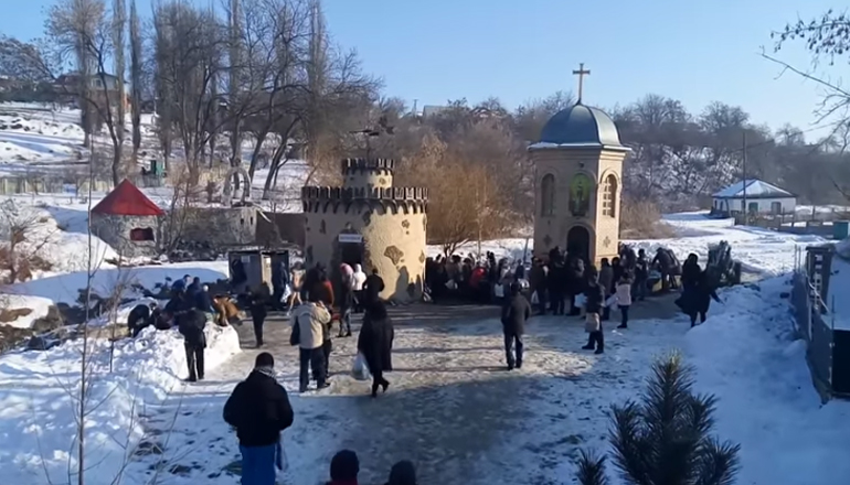 Советский марш на Крещение в Кропивницком шокировал украинцев. Видео