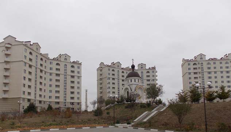 В Крыму оккупанты опечатали помещения вместе с людьми