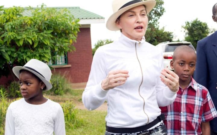 Мадонна хочет усыновить ещё двух детей из Африки