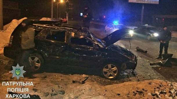 Харьковские сотрудники СТО угнали авто и попали в крупное ДТП