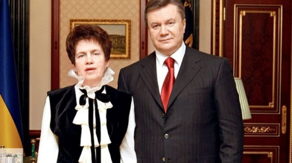 Стало известно, чем занимается супруга Януковича после развода. Видео