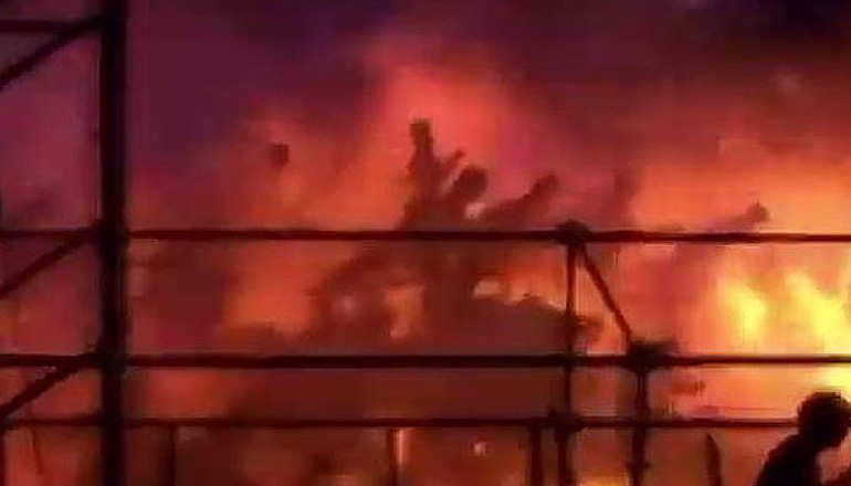 Из-за пожара в китайском кинотеатре эвакуированы почти 1000 человек