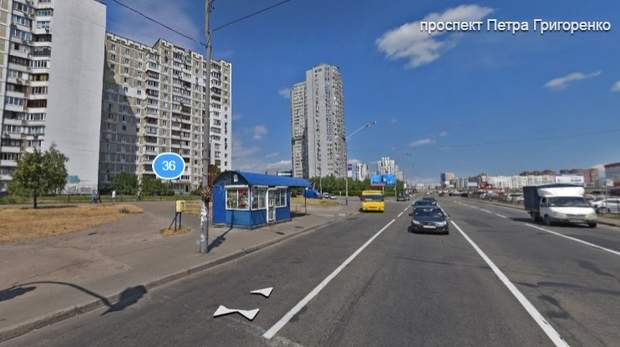Жуткое ЧП в Киеве: из втобуса выпала коляска с годовалой девочкой
