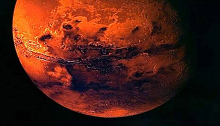 Ученые  заявили, что на Марсе есть соленые реки