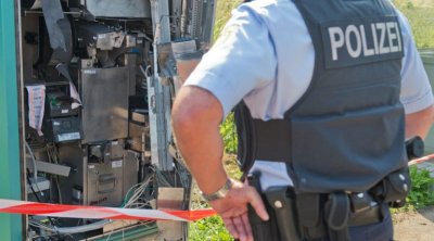 В Германии в результате взрыва билетного автомата умер мужчина