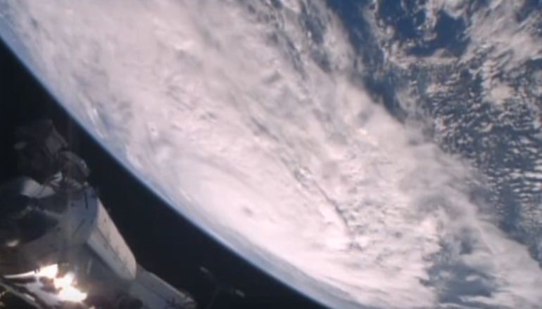 Циклон «Дебби» сняли с борта МКС. Видео