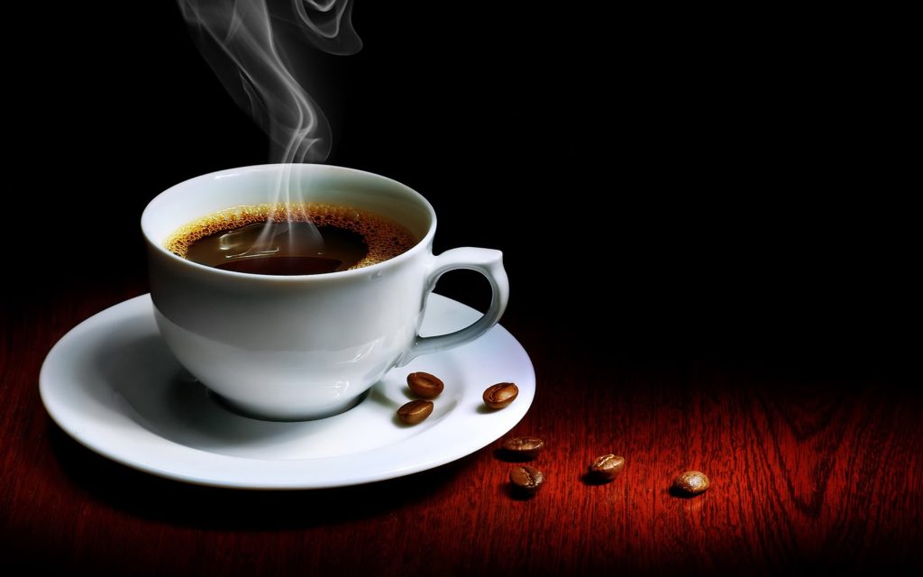 Ученые: чрезмерное употребление кофе влияет на размер женской груди