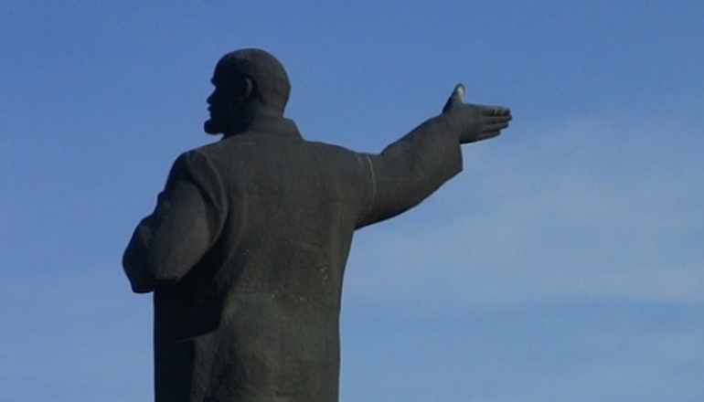 На аукционе в Украине продали памятник Ленину