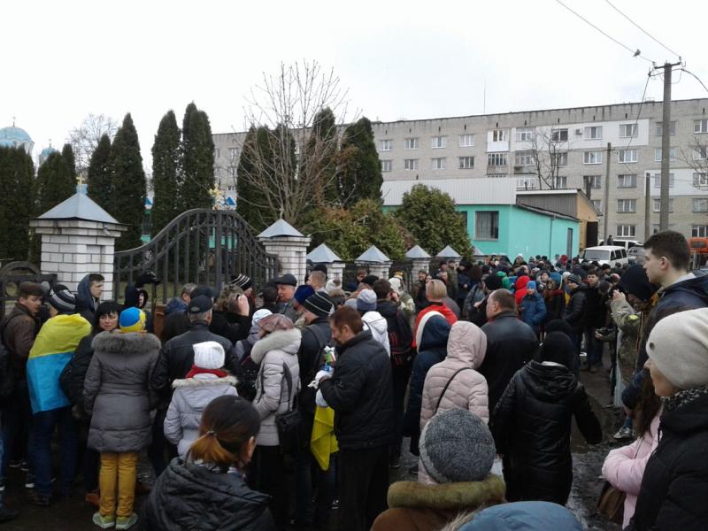 Московский патриархат не пускает украинцев помолиться в храм