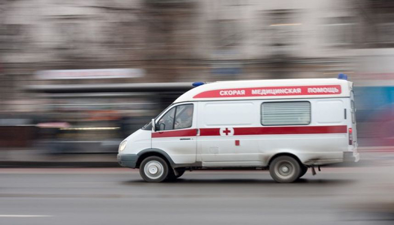 На Киевщине девушка упала с 14 этажа на автомобиль