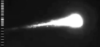 В Сеть попало видео, на котором сняли уничтожение древнего спутника пришельцев