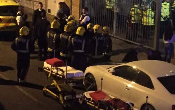 Срочная эвакуация из лондонского клуба: десятки людей отравились токсичным веществом