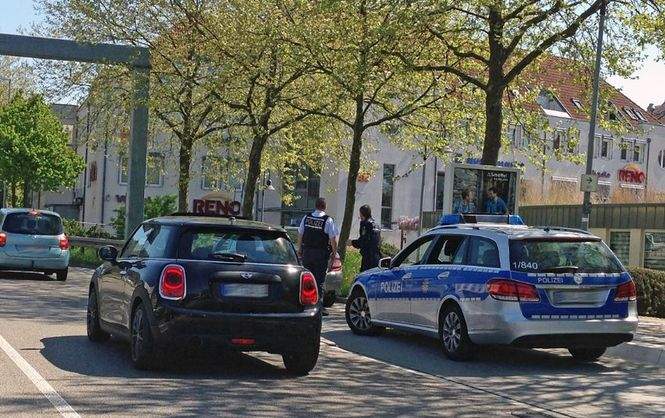 Вооруженное нападение на банк в Германии: сотрудники в заложниках