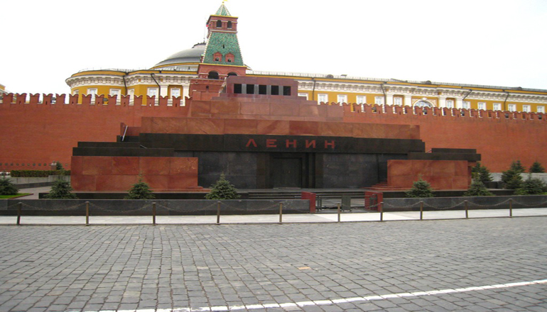 В России призывают похоронить тело Ленина