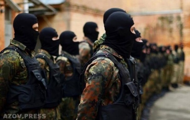 Двух бойцов Азова задержали за умышленное убийство в Донбассе. Видео